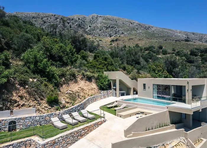 Epsilon Villa, Private Swimming Pool Garden, Panoramic Sunset Вілла *