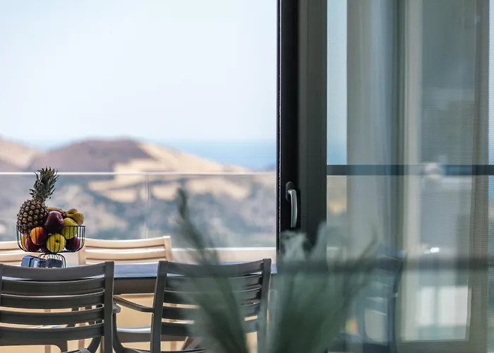 Epsilon Villa, Private Swimming Pool Garden, Panoramic Sunset