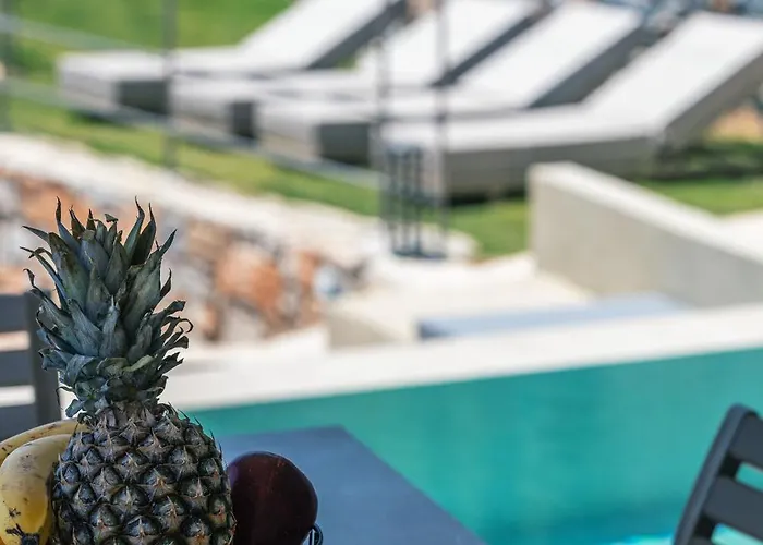 Epsilon Villa, Private Swimming Pool Garden, Panoramic Sunset