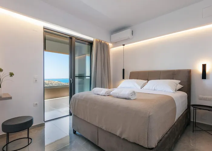 Вілла Epsilon Villa, Private Swimming Pool Garden, Panoramic Sunset