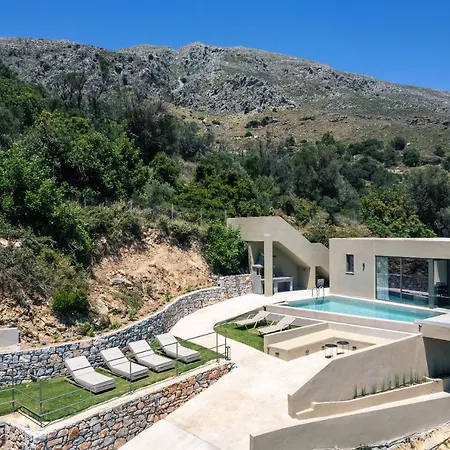 Epsilon Villa, Private Swimming Pool Garden, Panoramic Sunset Villa *