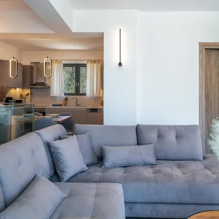 Vila Epsilon Villa, Private Swimming Pool Garden, Panoramic Sunset