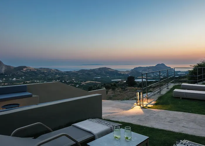 Epsilon Villa, Private Swimming Pool Garden, Panoramic Sunset Вилла *