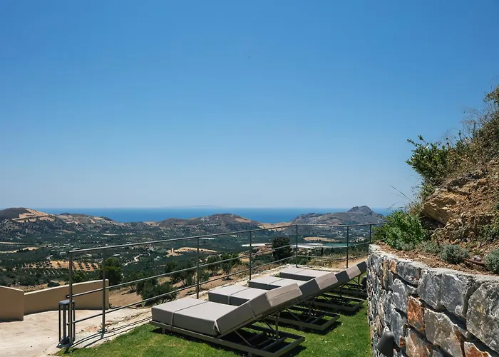 Epsilon Villa, Private Swimming Pool Garden, Panoramic Sunset *