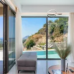 Epsilon Villa, Private Swimming Pool Garden, Panoramic Sunset *