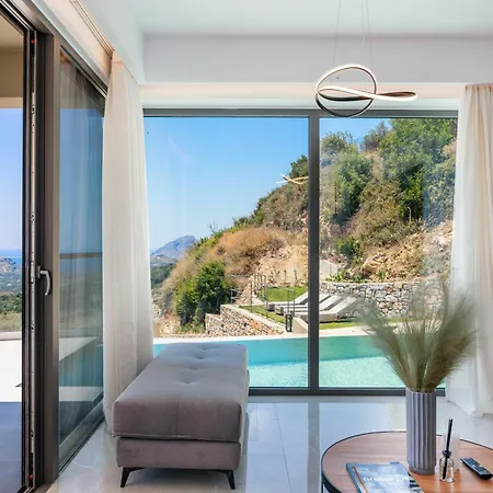 Epsilon Villa, Private Swimming Pool Garden, Panoramic Sunset *