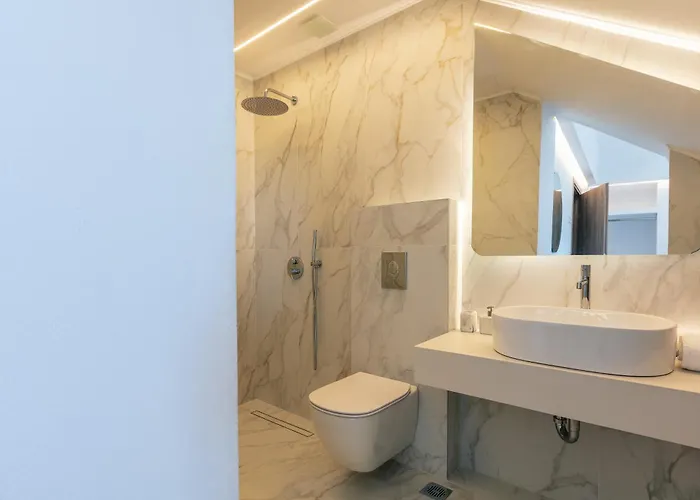 Epsilon Villa, Private Swimming Pool Garden, Panoramic Sunset